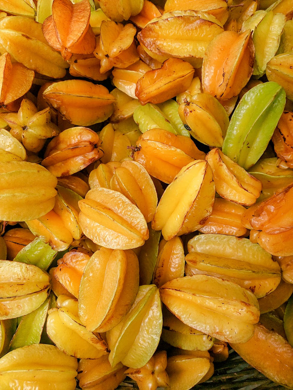 pile of starfruit